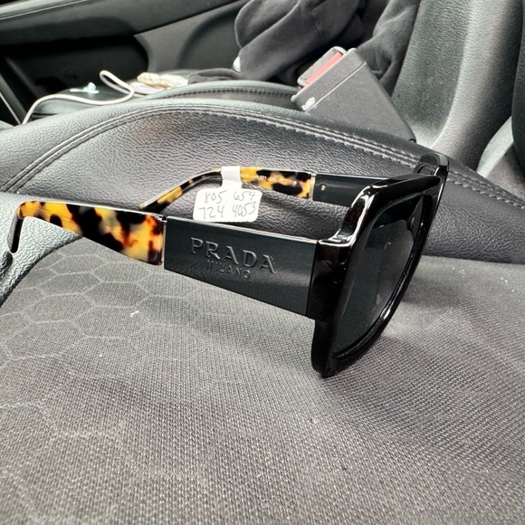 Brand new Prada glasses, half price - Picture 2 of 4